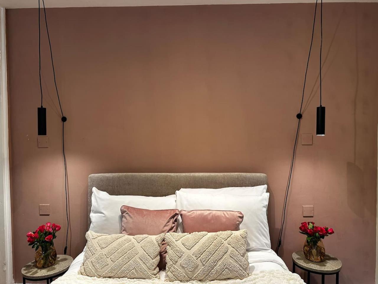 Family studio flat near Regents Park n2