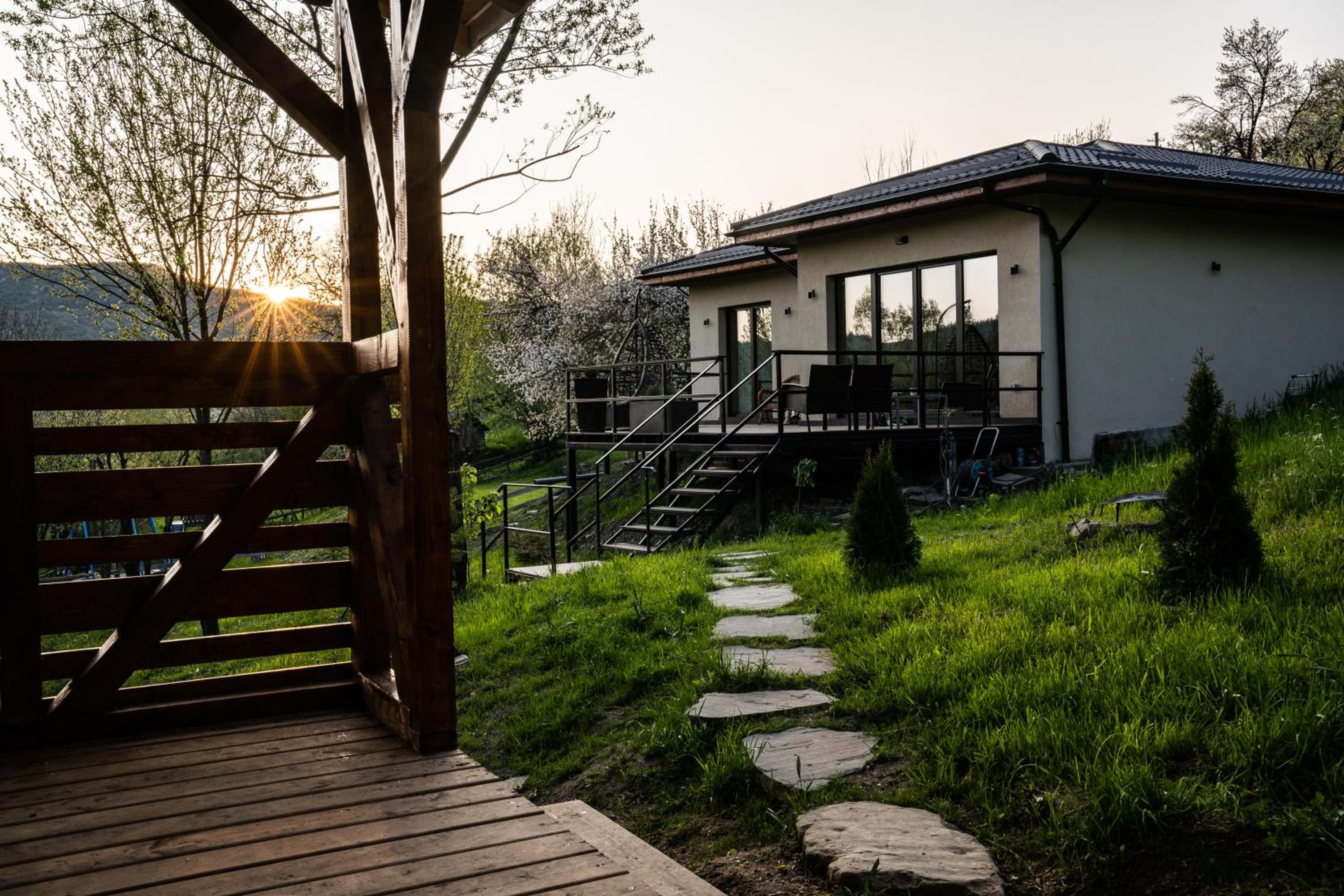 Forest House Doftana