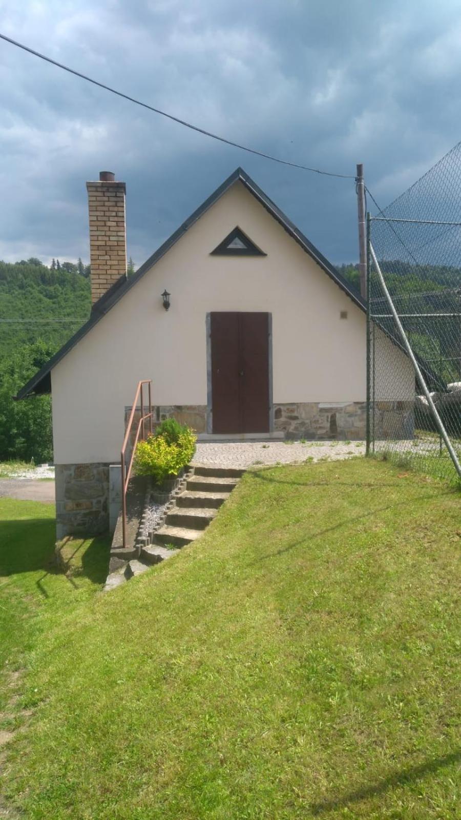 Chaloupka v Branne