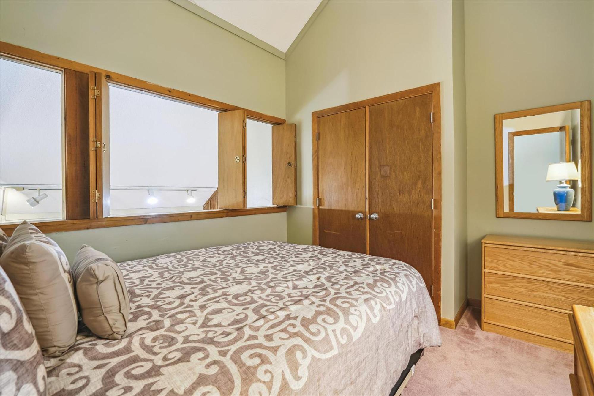 Whiffletree E8 3-Bedroom Condo with Ski Access, Shuttle, and Fireplace view 3