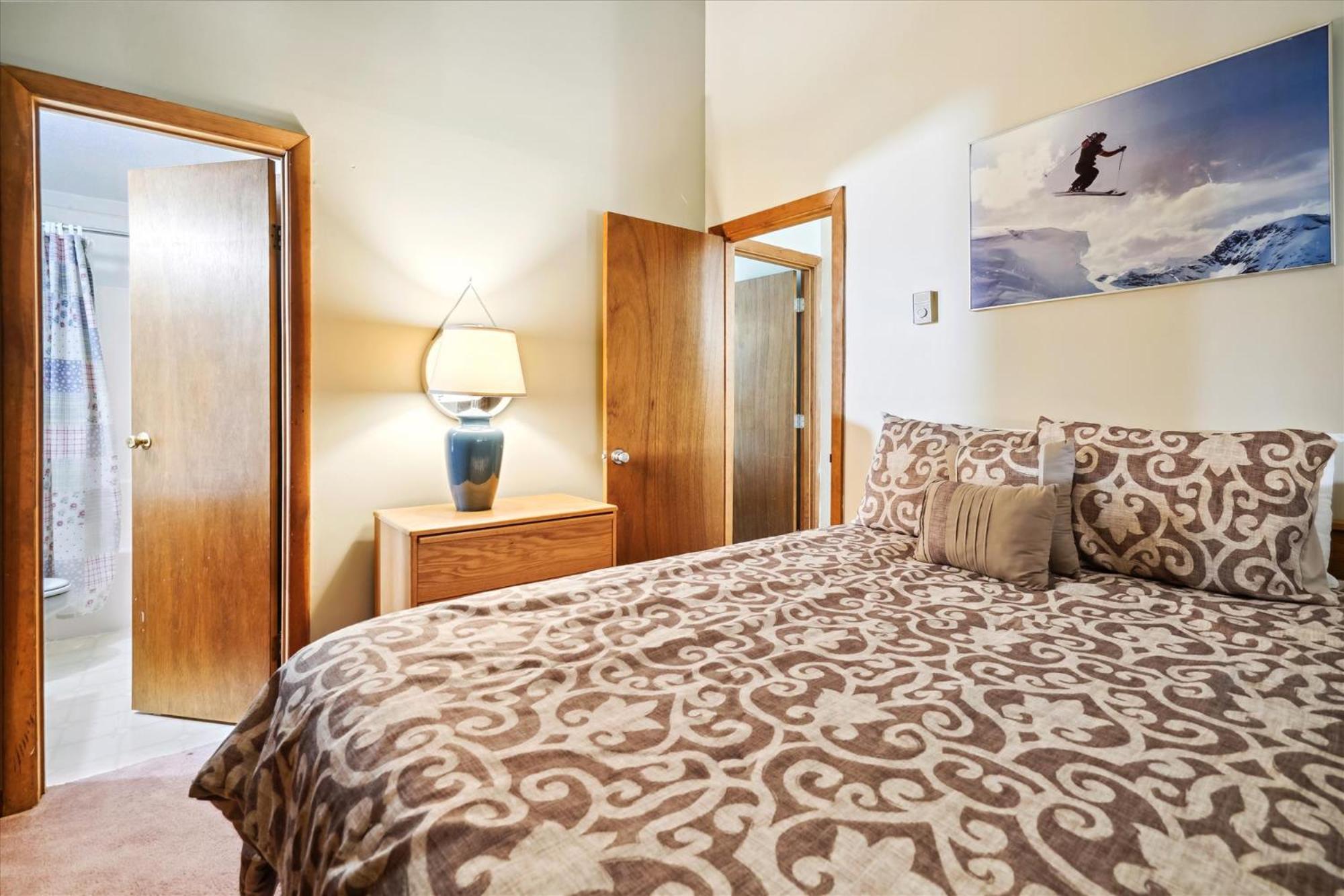 Whiffletree E8 3-Bedroom Condo with Ski Access, Shuttle, and Fireplace view 5
