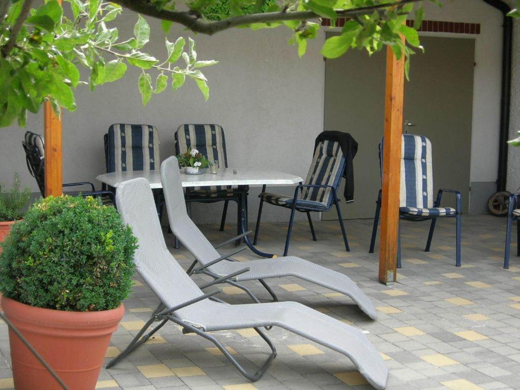 Gästehaus und Weinbau Zur Wiederkehr Strudler