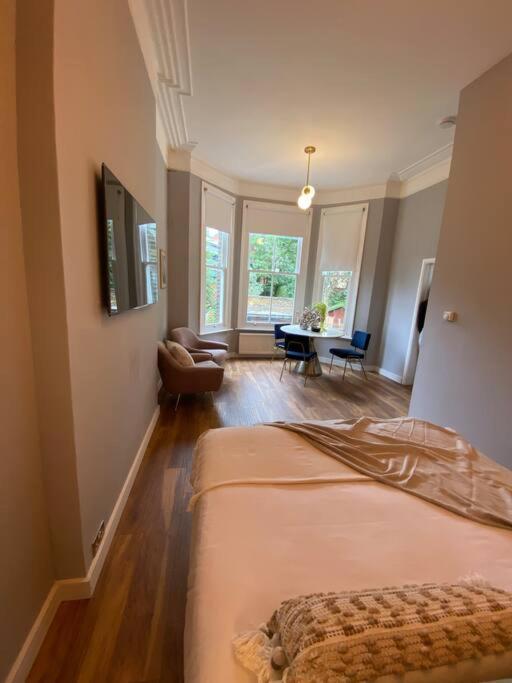 Stylish Studio for 3 near Regents Park n4