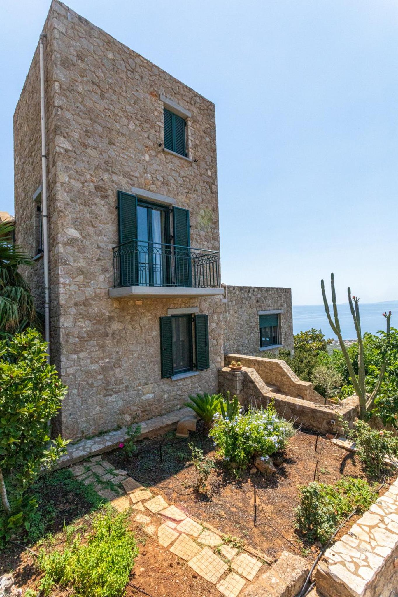 villa oneiro