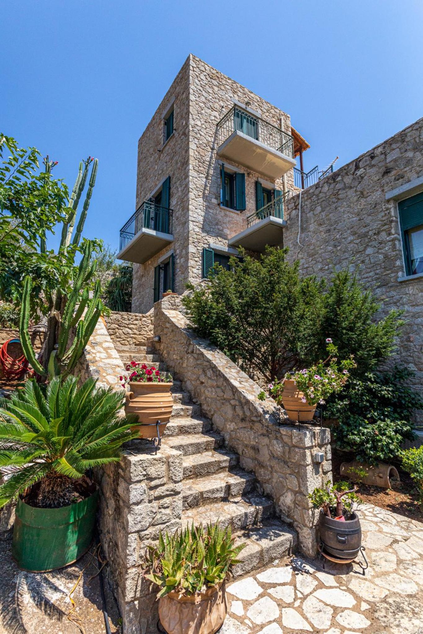 villa oneiro