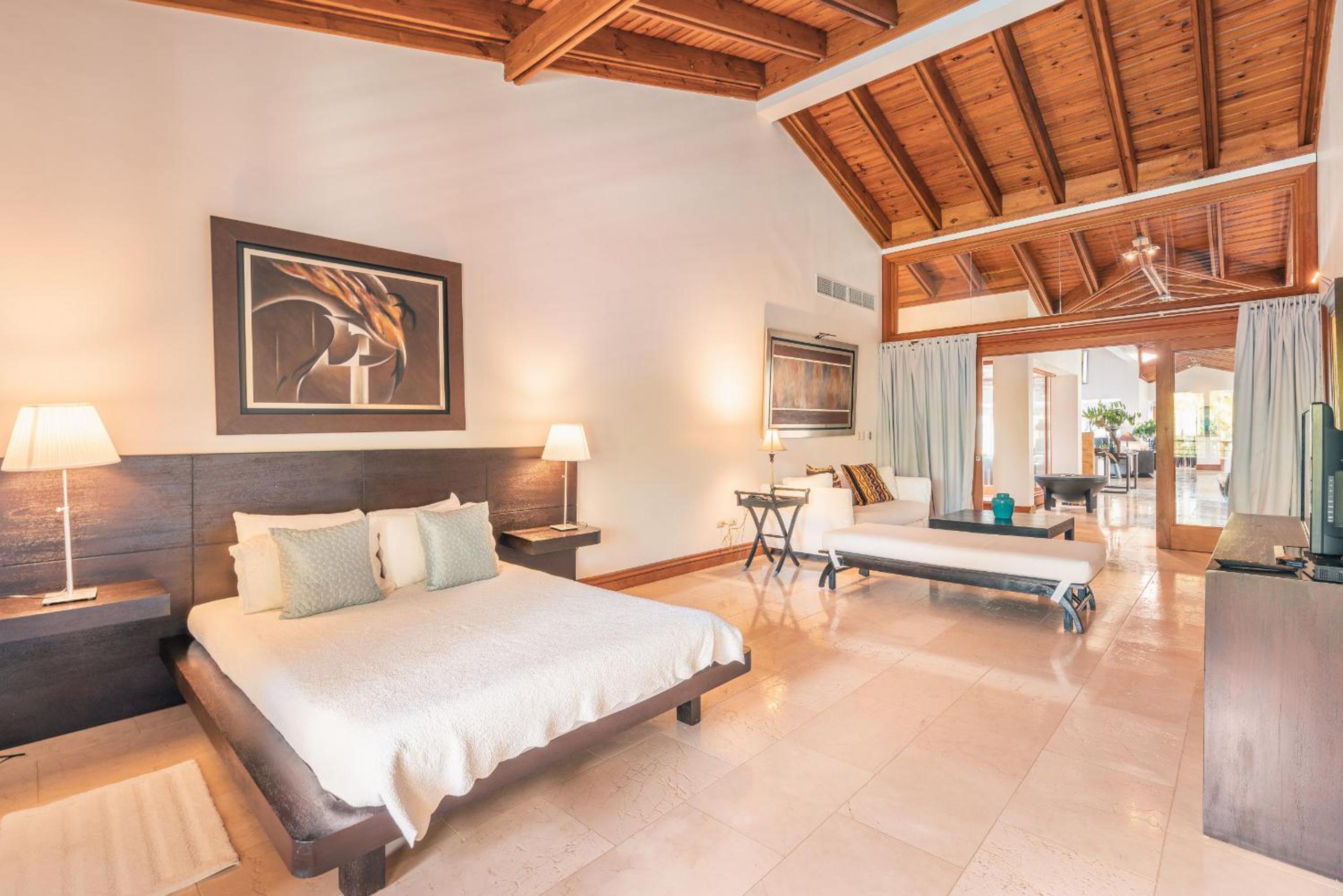 Instant booking with style at Colinas Casa de Campo