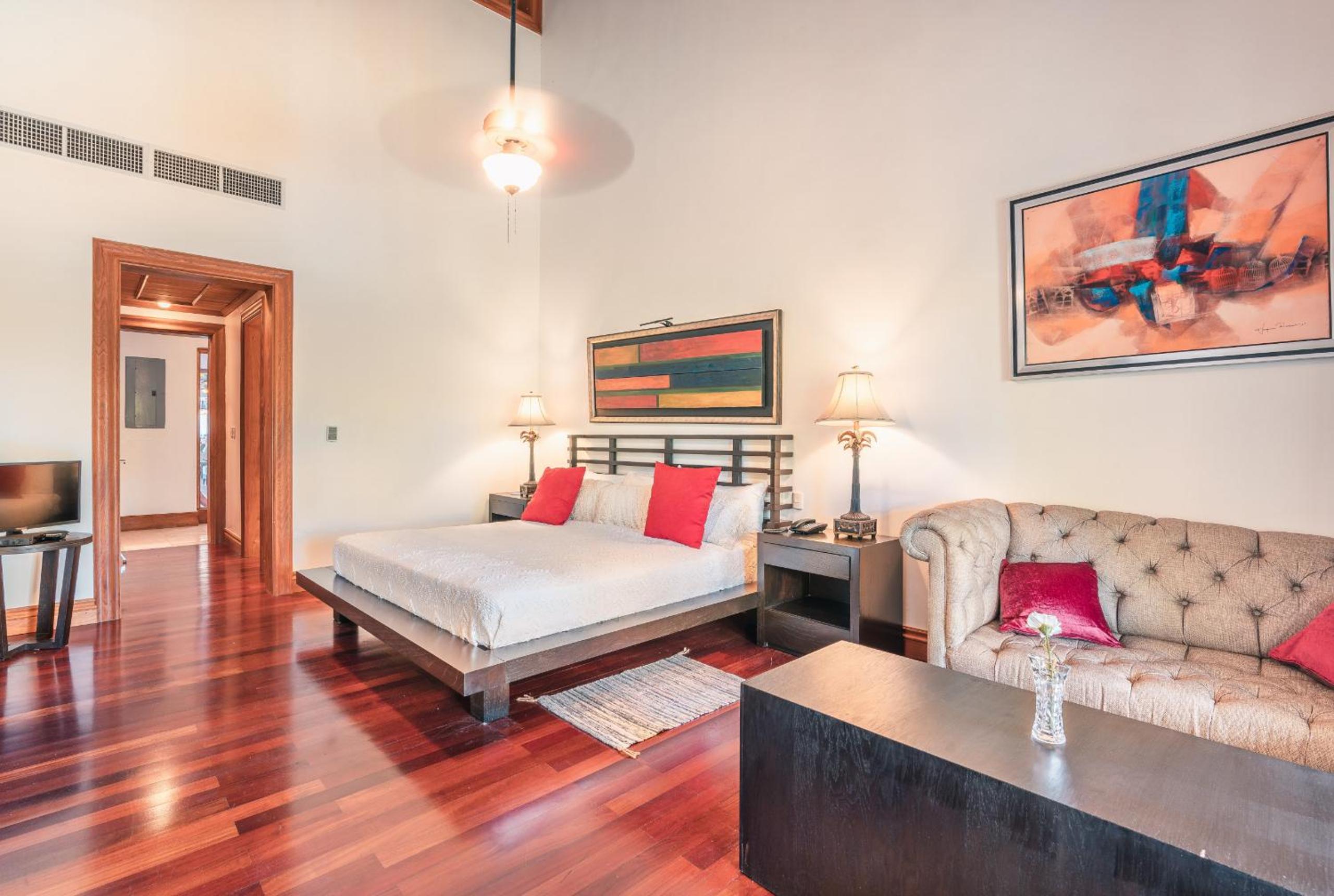 Instant booking with style at Colinas Casa de Campo