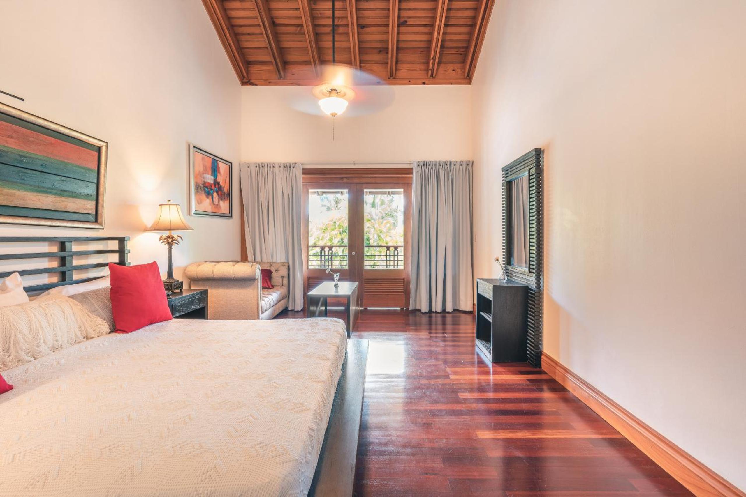 Instant booking with style at Colinas Casa de Campo