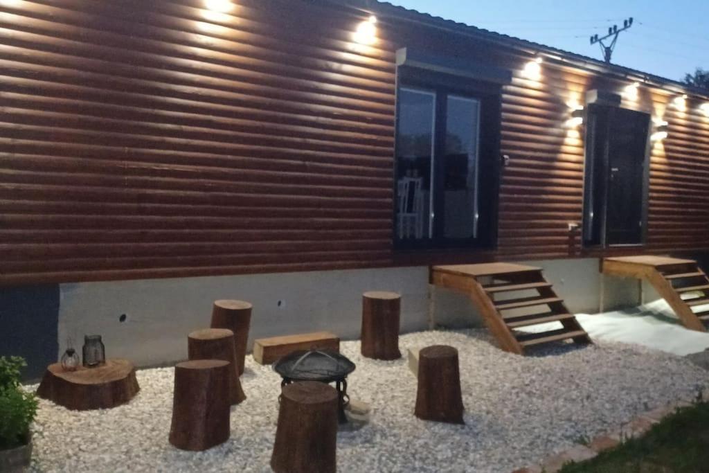 Nový mobilheim (srubového typu)
