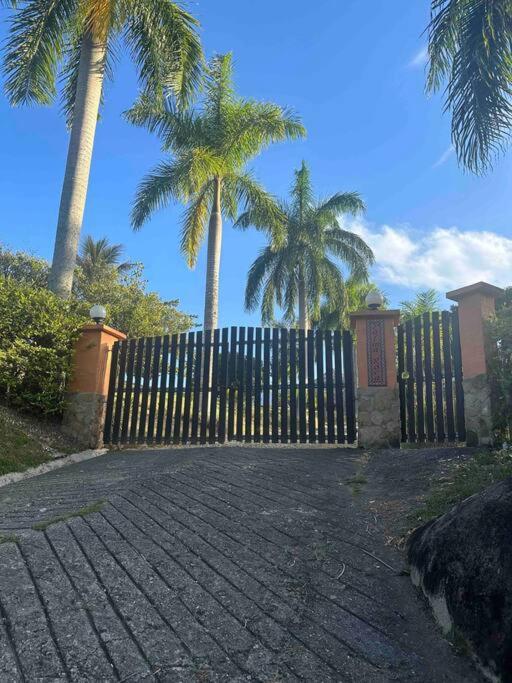 increible casa de campo con piscina y jacuzzi!