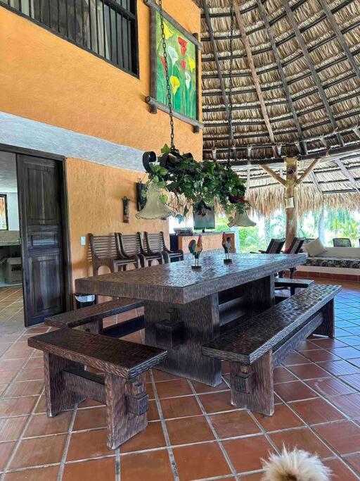 increible casa de campo con piscina y jacuzzi!