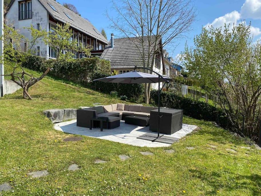 Luxury Villa close to Zürich /View/Sauna/Garden