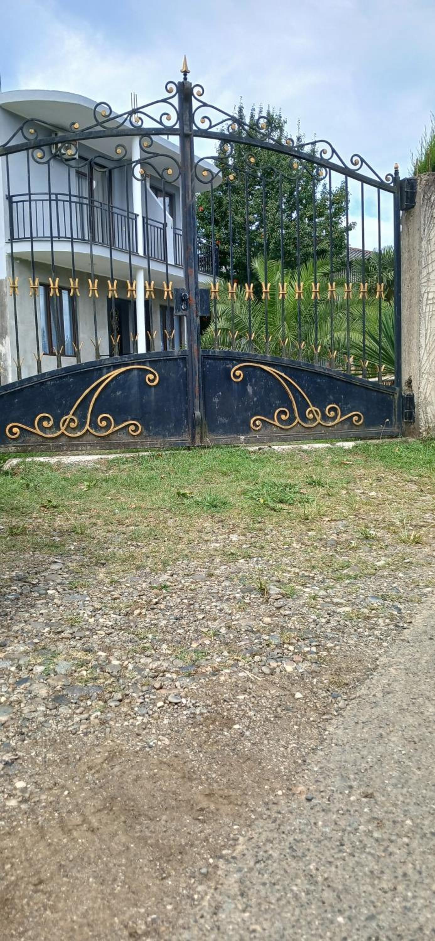 The best guest house-GAIOZ