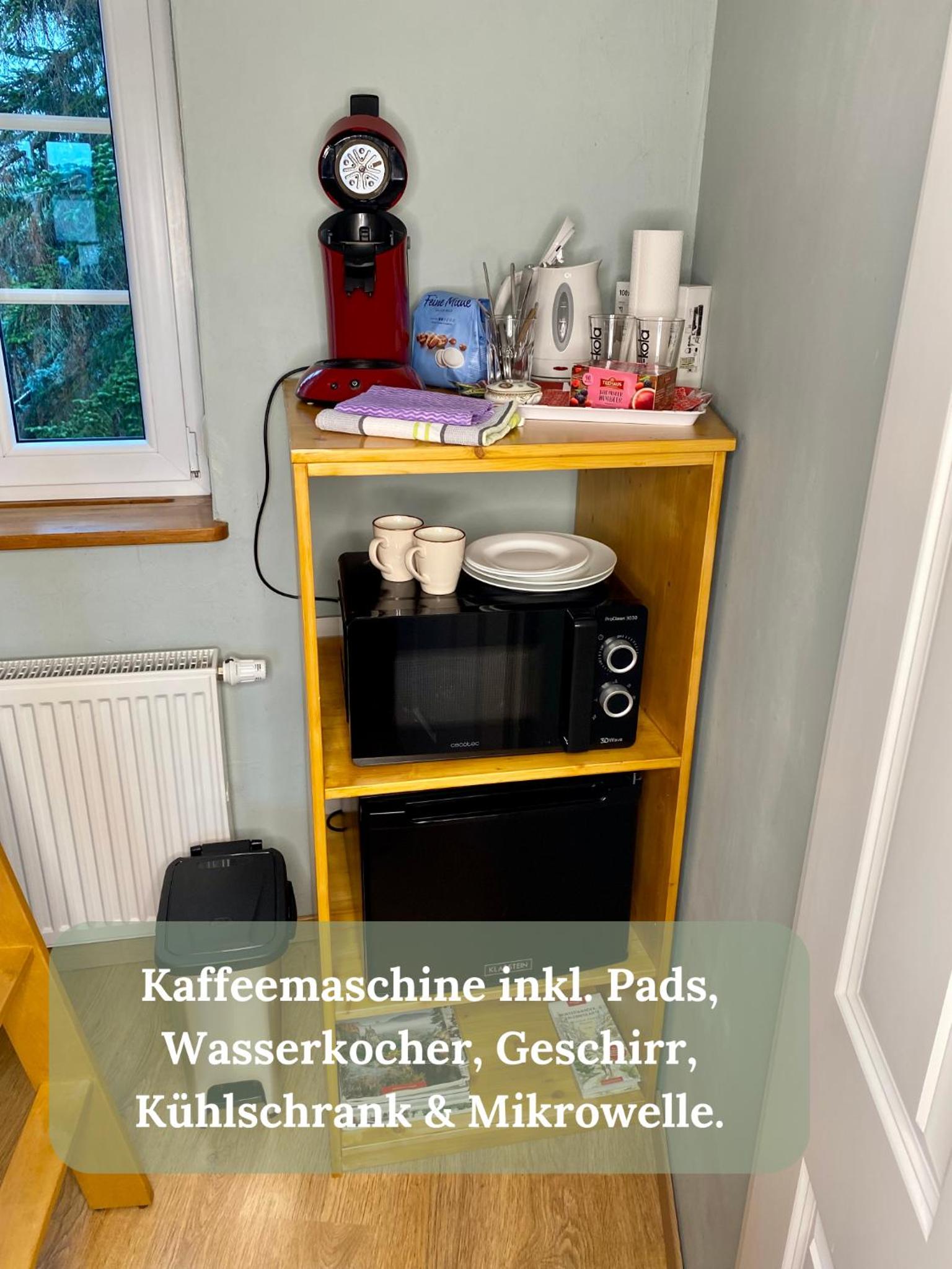Pension Adele - Ruhig, direkt am Elberadweg & Badesee mit Balkon