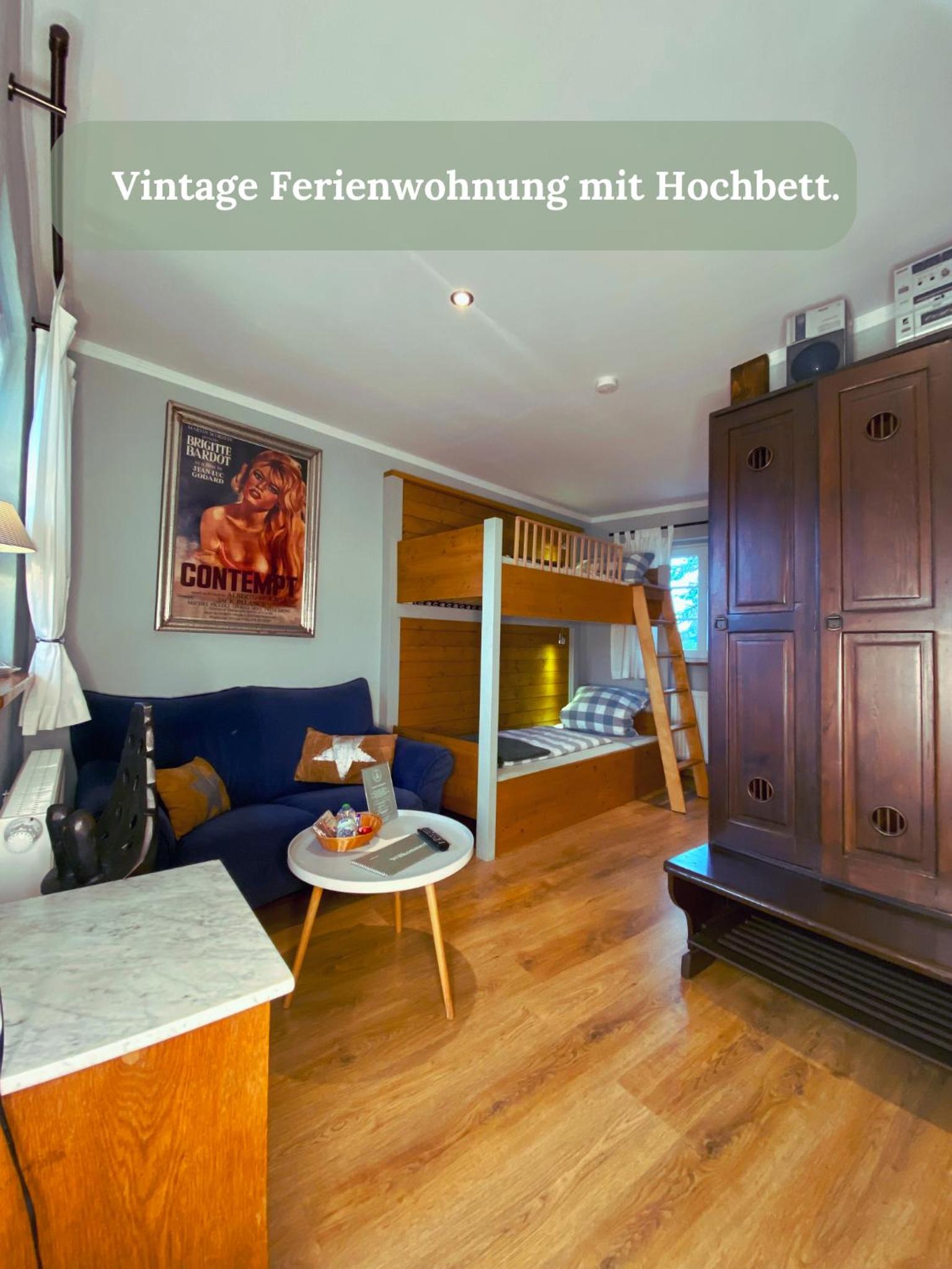Pension Adele - Ruhig, direkt am Elberadweg & Badesee mit Balkon