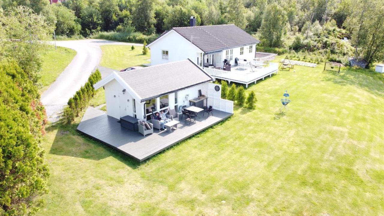 feriehus ved sjøen view 2