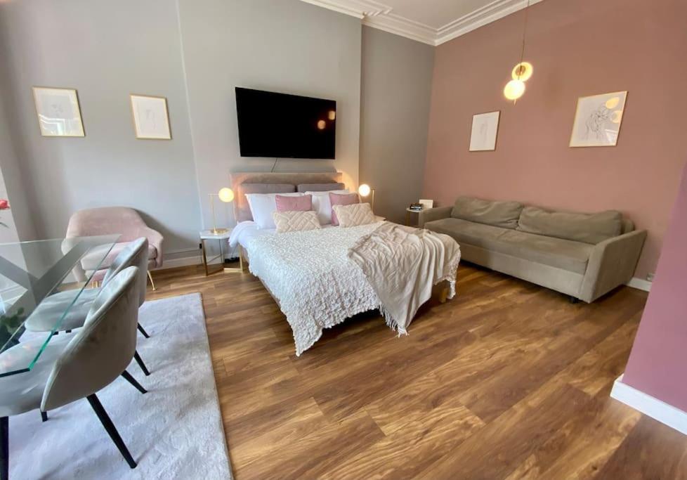 Studio for 3 near Regents Park n5