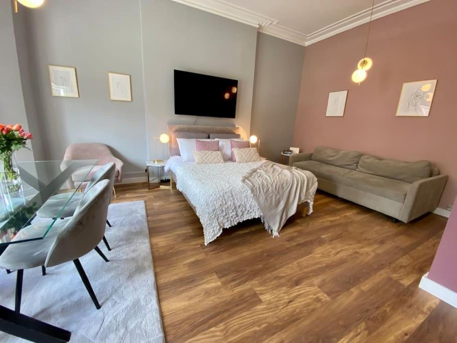 Studio for 3 near Regents Park n5