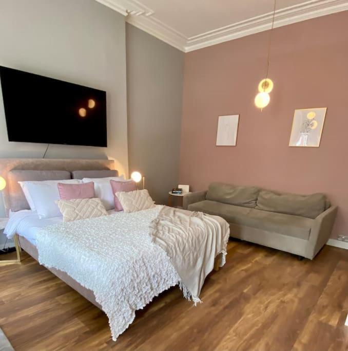 Studio for 3 near Regents Park n5