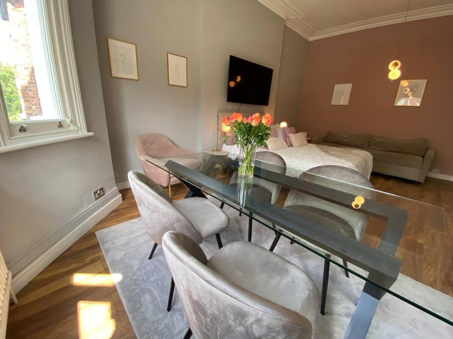 Studio for 3 near Regents Park n5