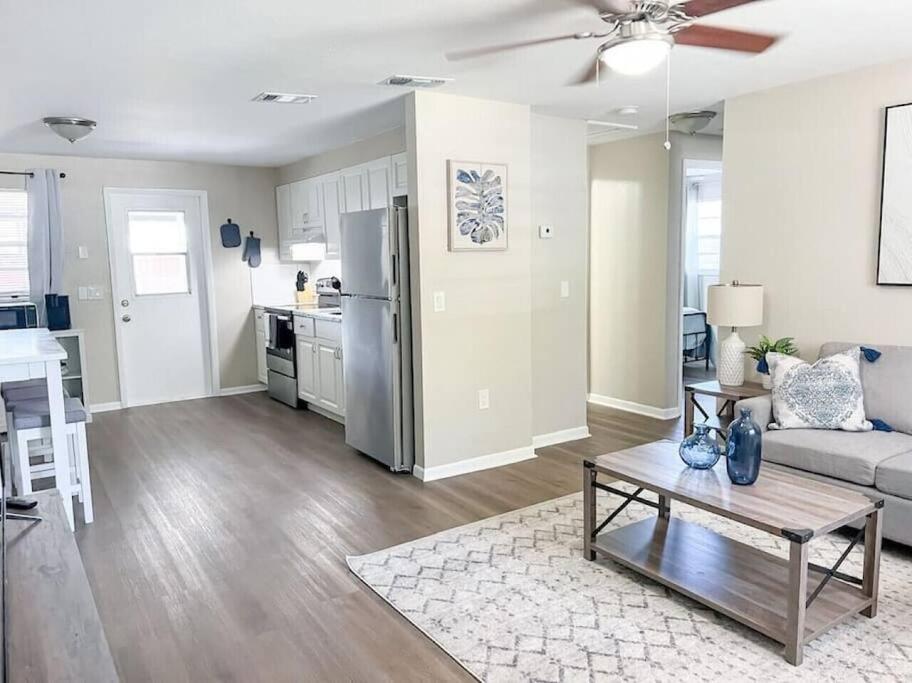 Charming home in Zephyrhills! view 5