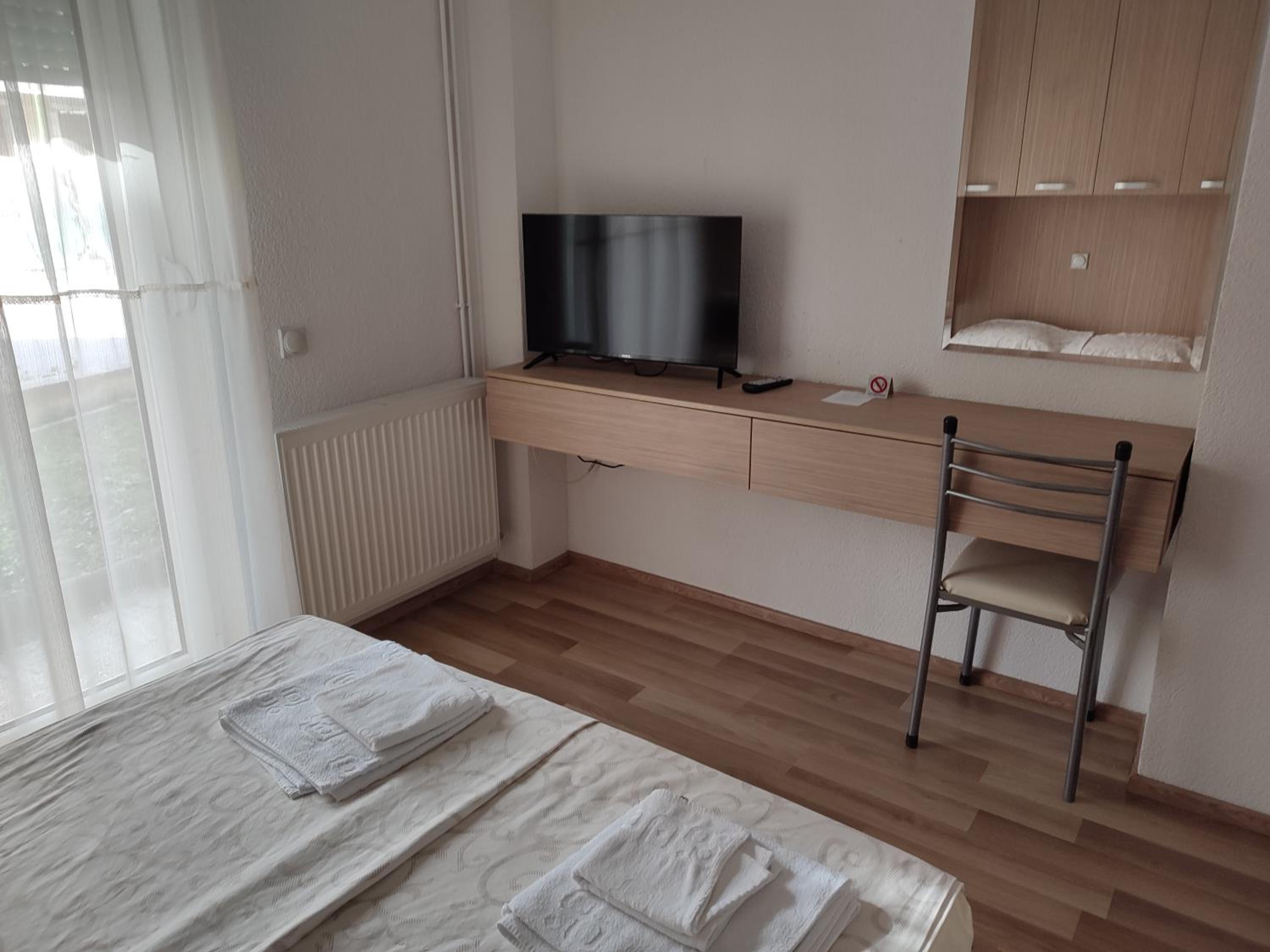 Photo 7
