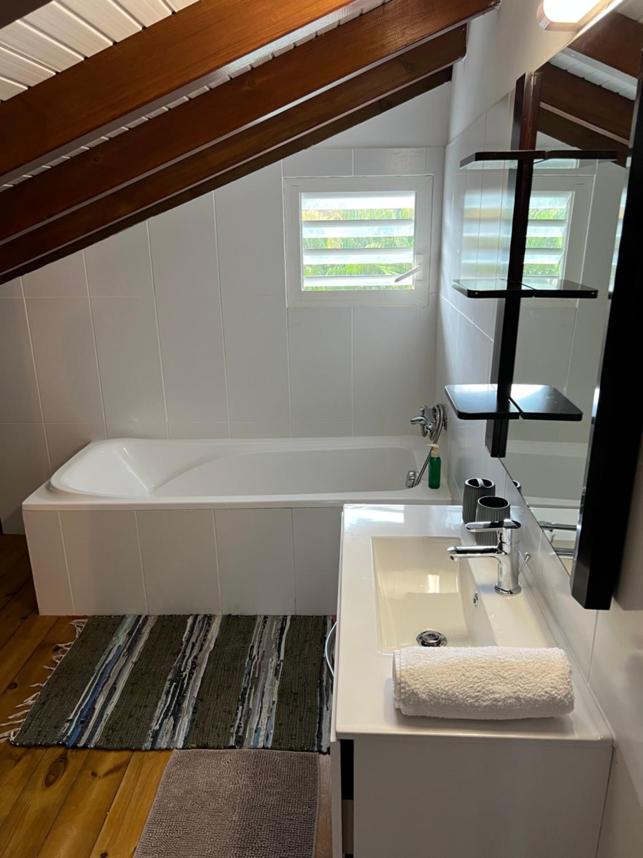 Villa au calme avec Jacuzzi, Villa Le Boursoie view 2