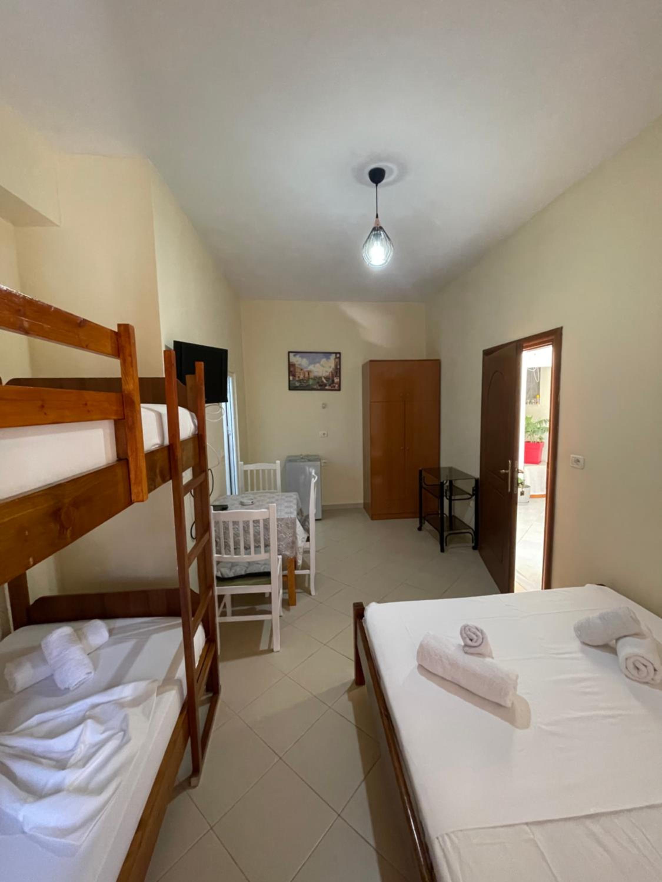 Kevi Guesthouse
