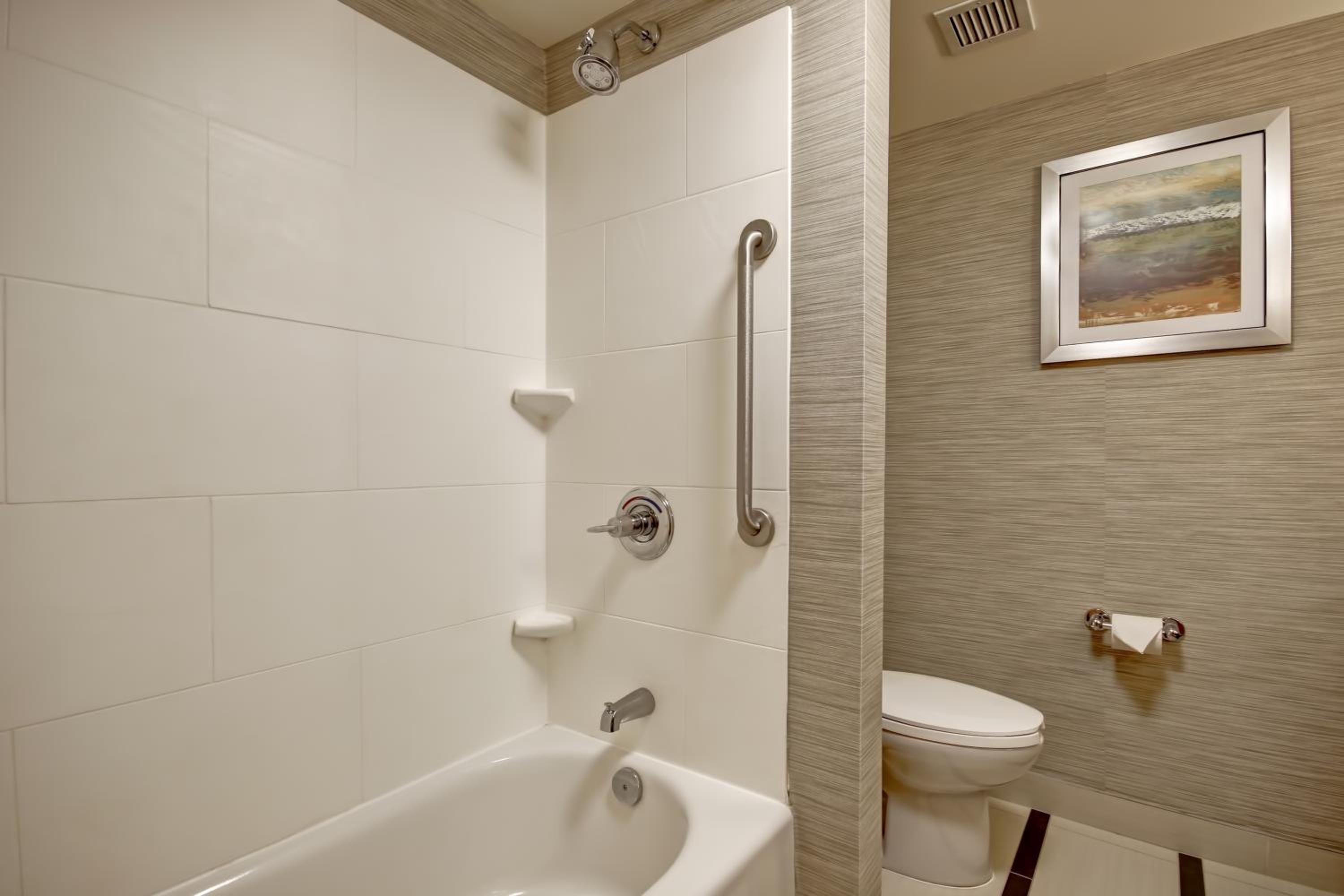 Guelph Vacations - Fairfield Inn  Suites by Marriott Guelph - Property Image 4