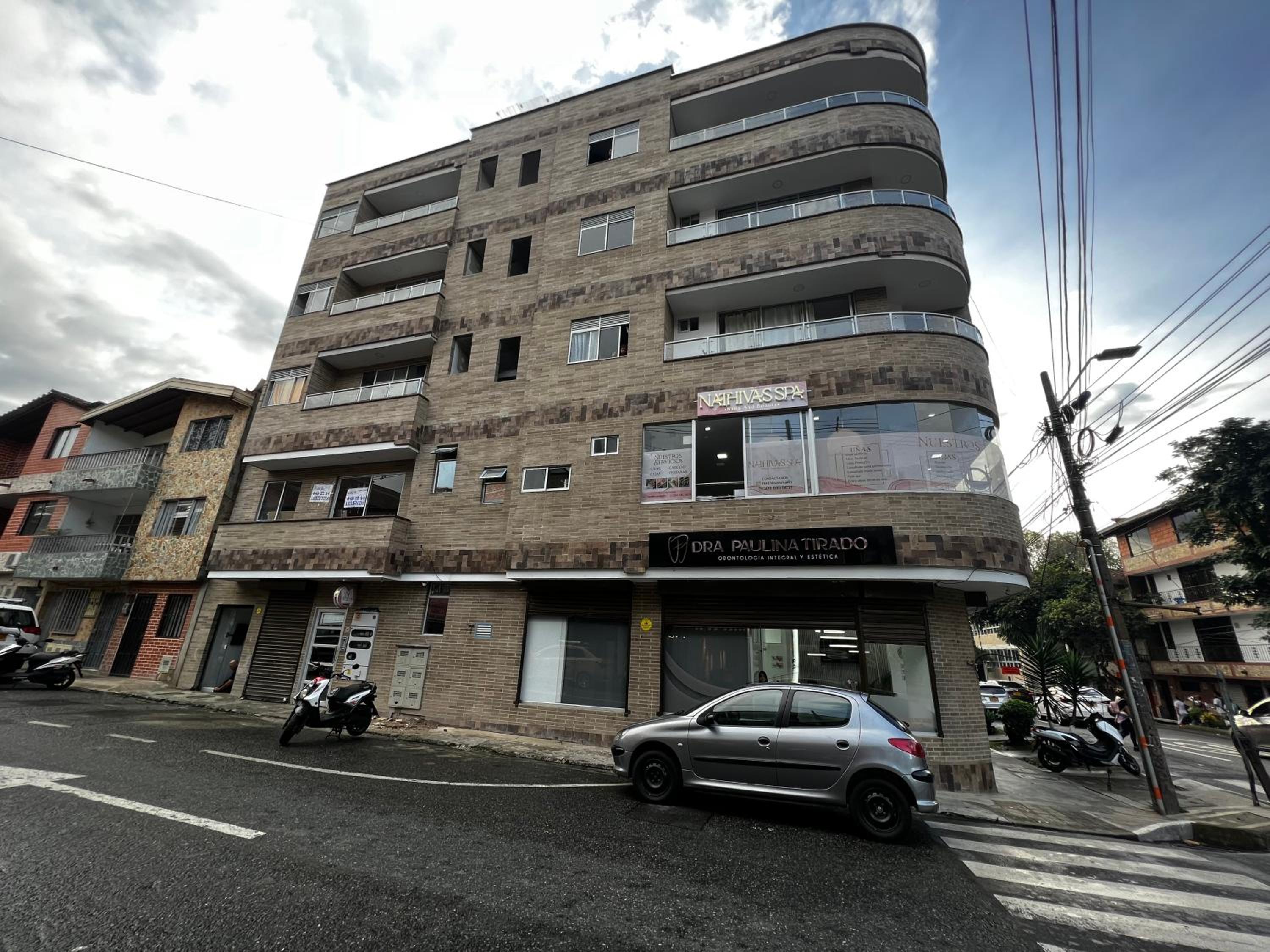 Apartamento con Excelente Ubicación en Envigado