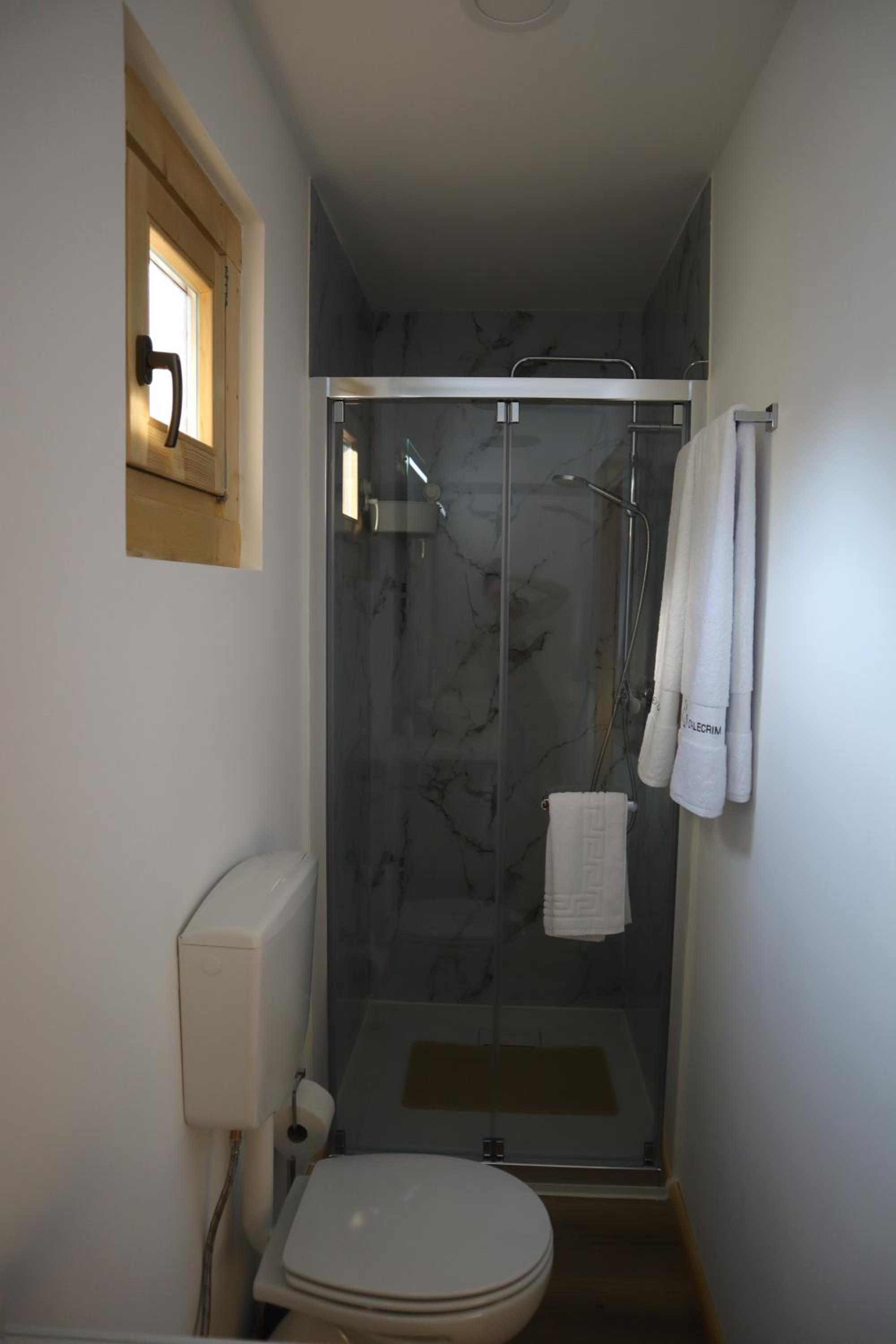 Photo 32