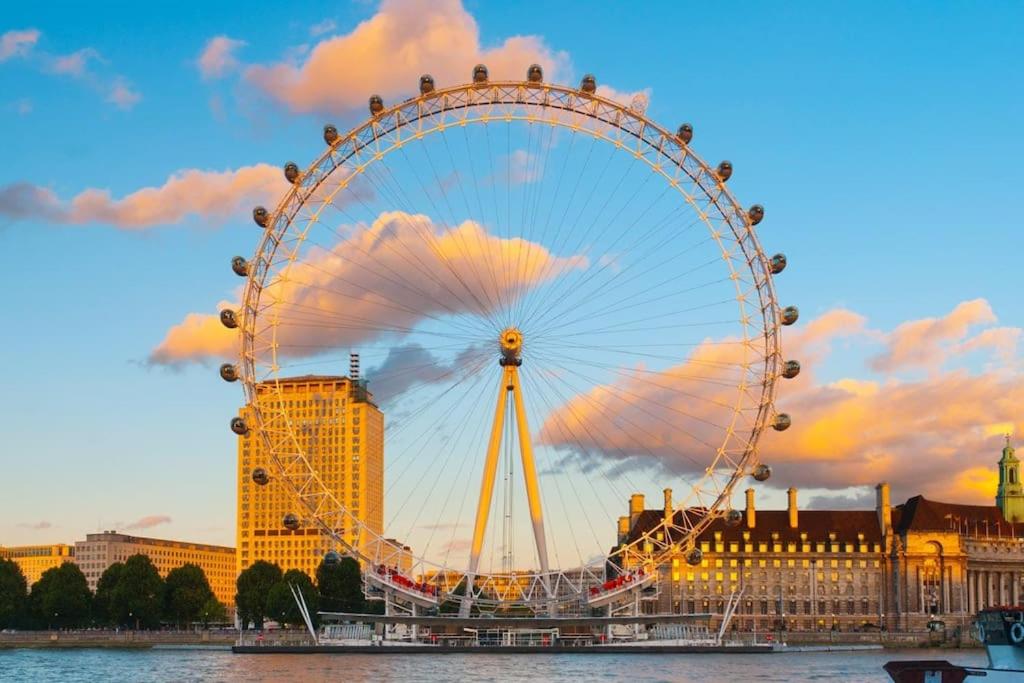 4bed/3bath 8min to London Bridge photo 5