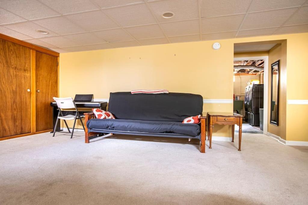 Beautiful fully-furnished Colonial in Millersville