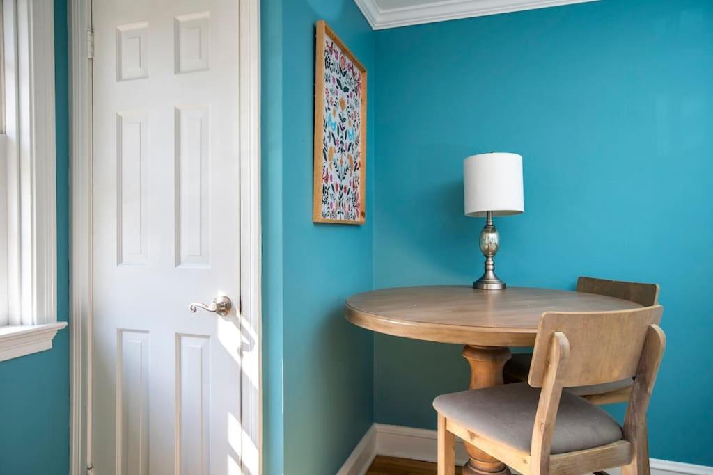 Beautiful fully-furnished Colonial in Millersville