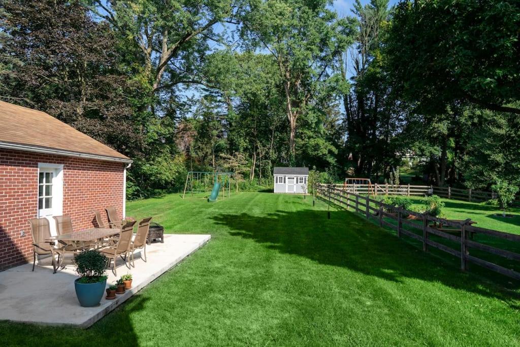 Beautiful fully-furnished Colonial in Millersville
