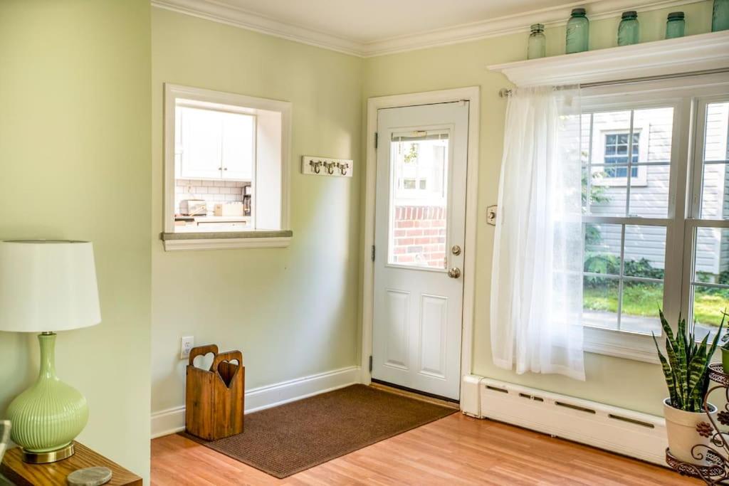 Beautiful fully-furnished Colonial in Millersville
