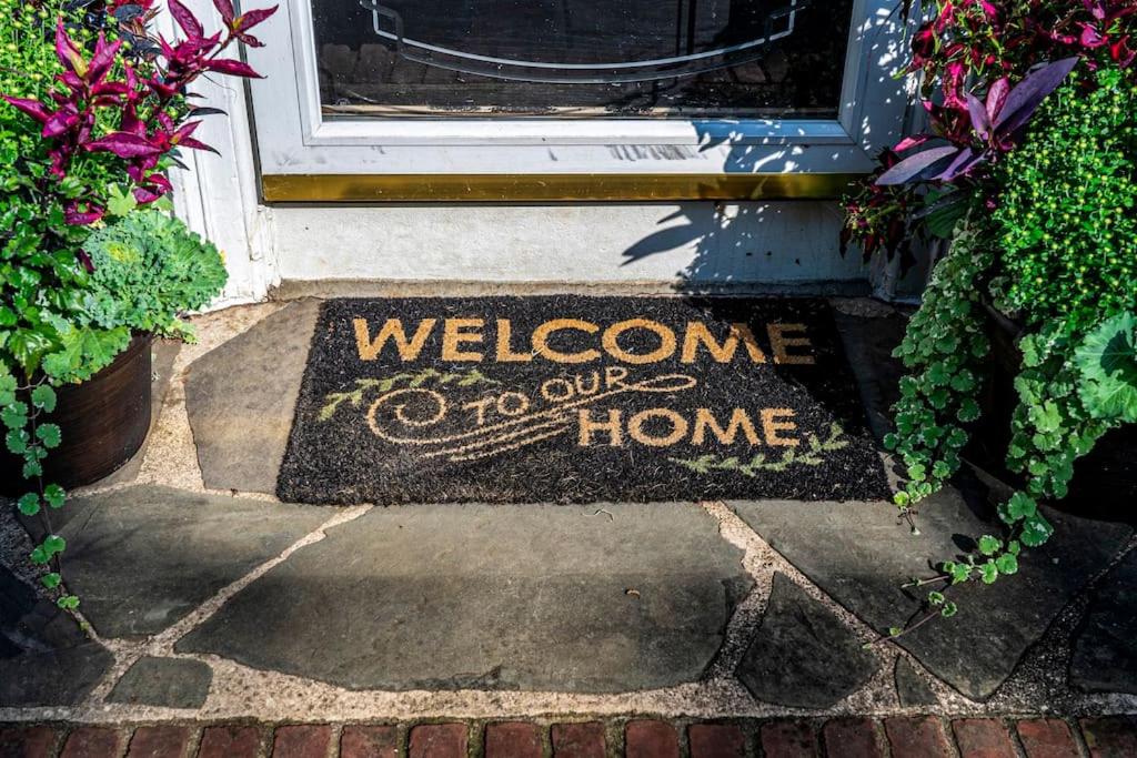 Beautiful fully-furnished Colonial in Millersville