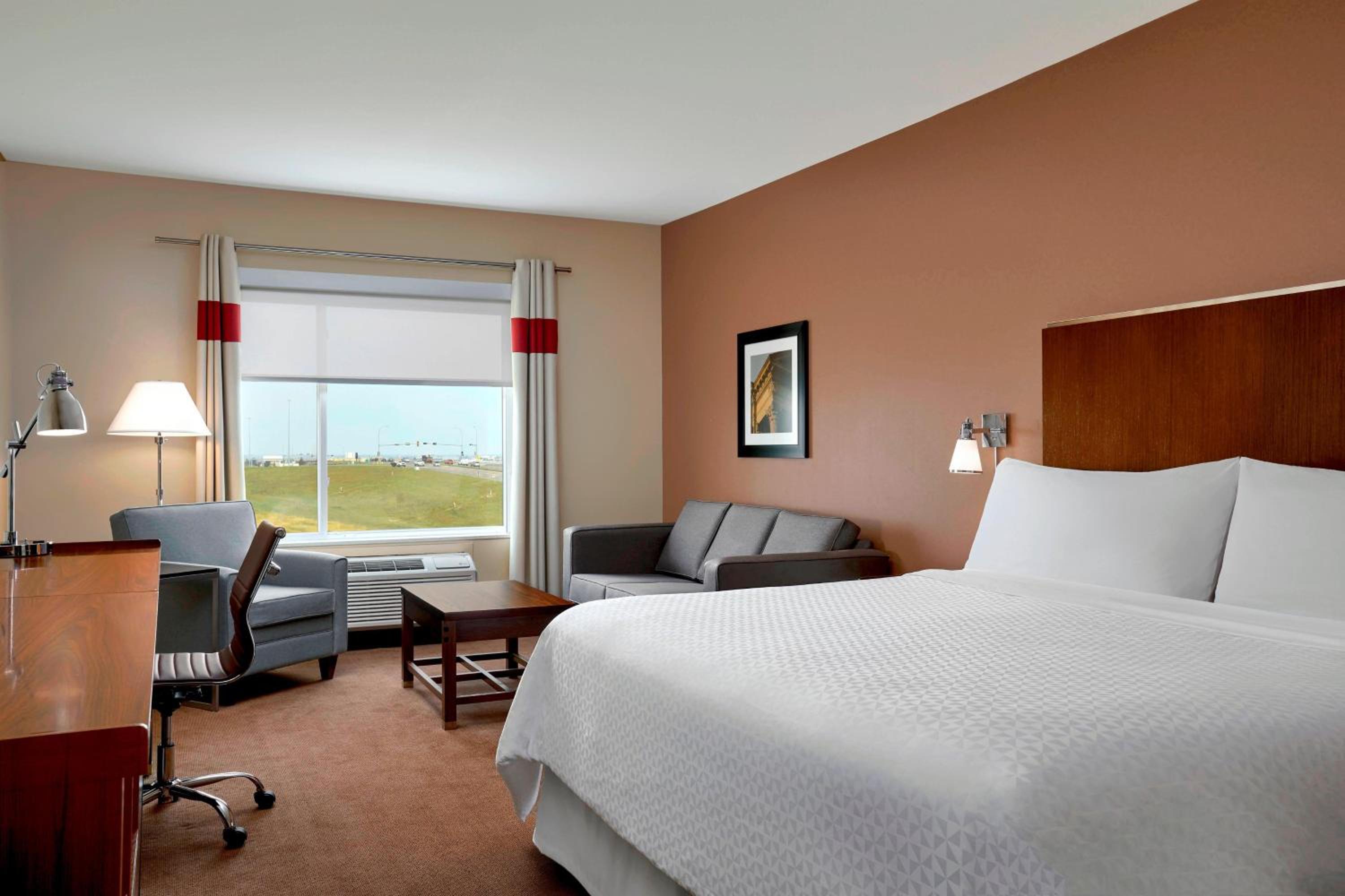Four Points by Sheraton Grande Prairie