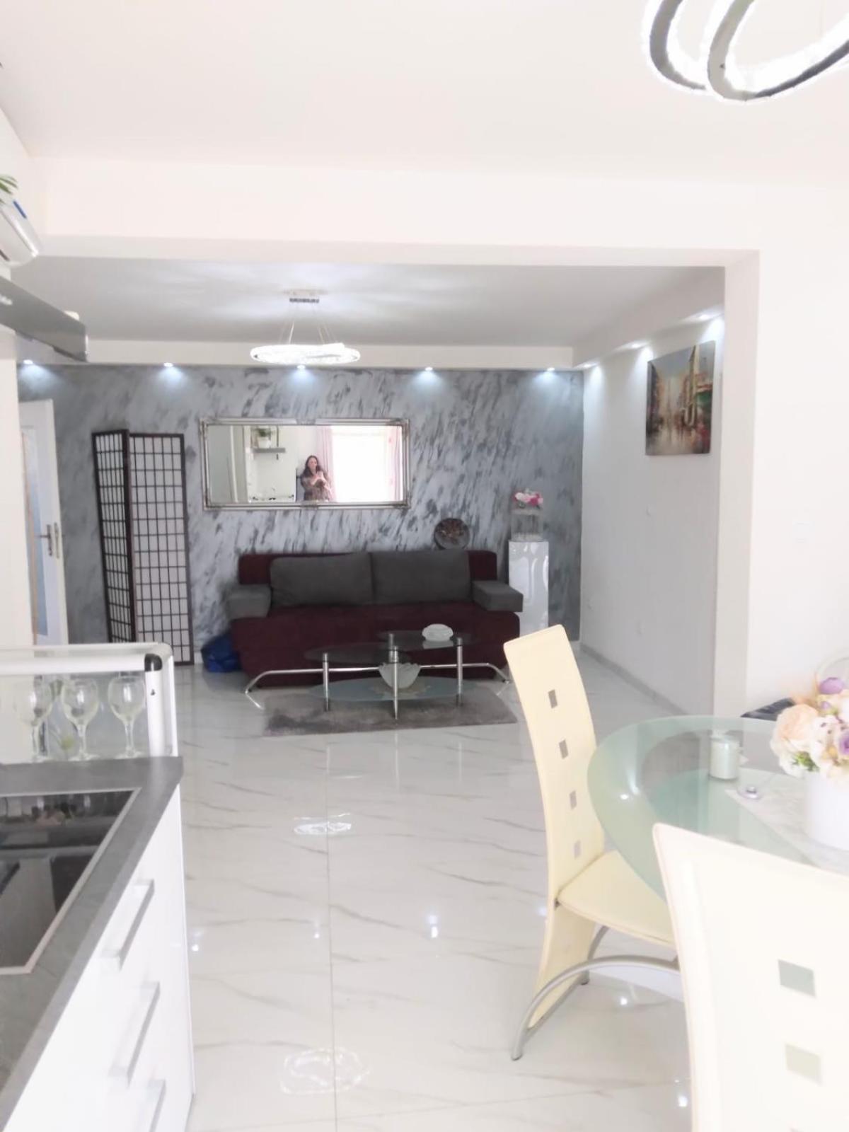 Apartmani Laštro