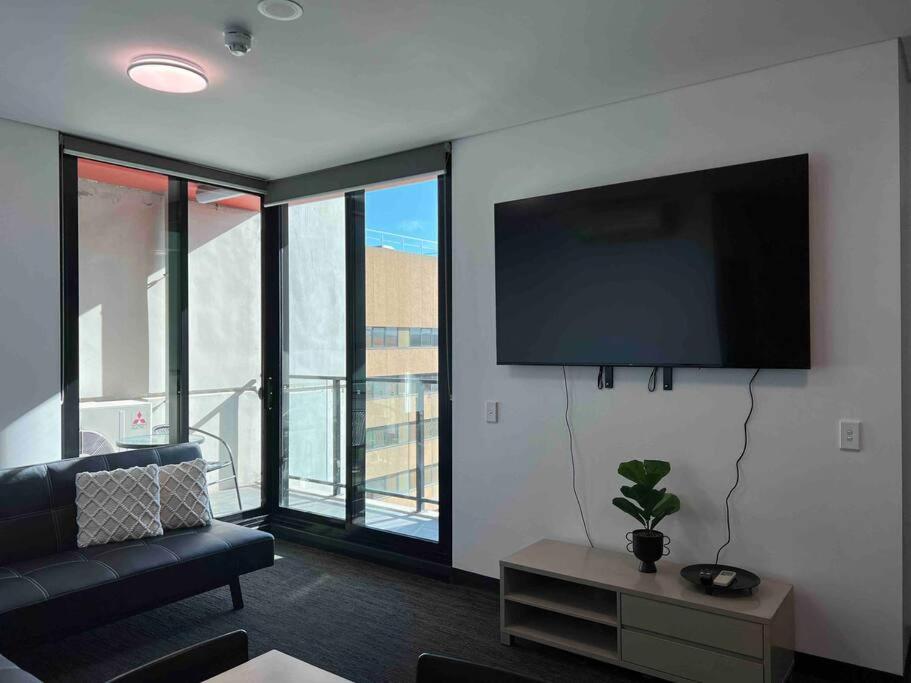 2BR entire apt City central