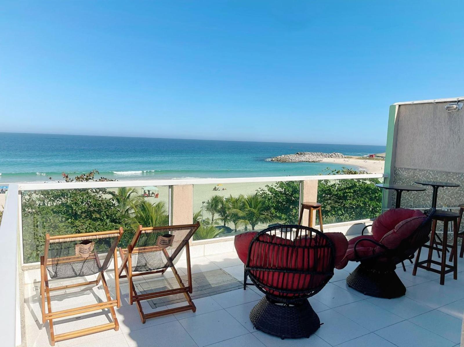 Felicidade in sea front
