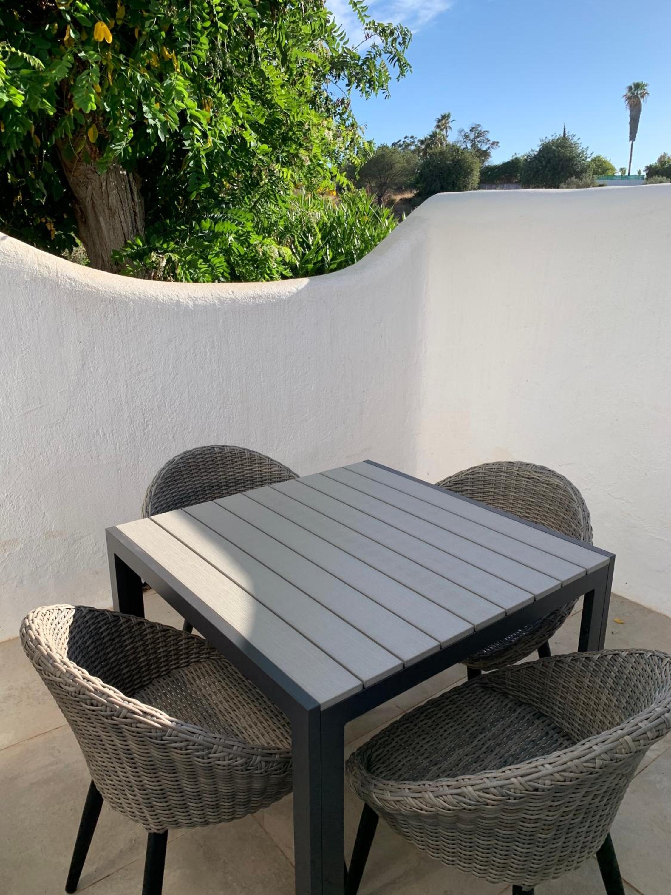 Villa Valentina-Sunny 2 Bedroom House with Pool
