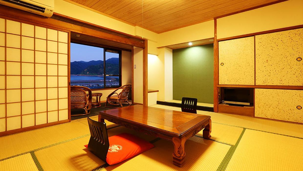 Okukinosaki Seaside Hotel