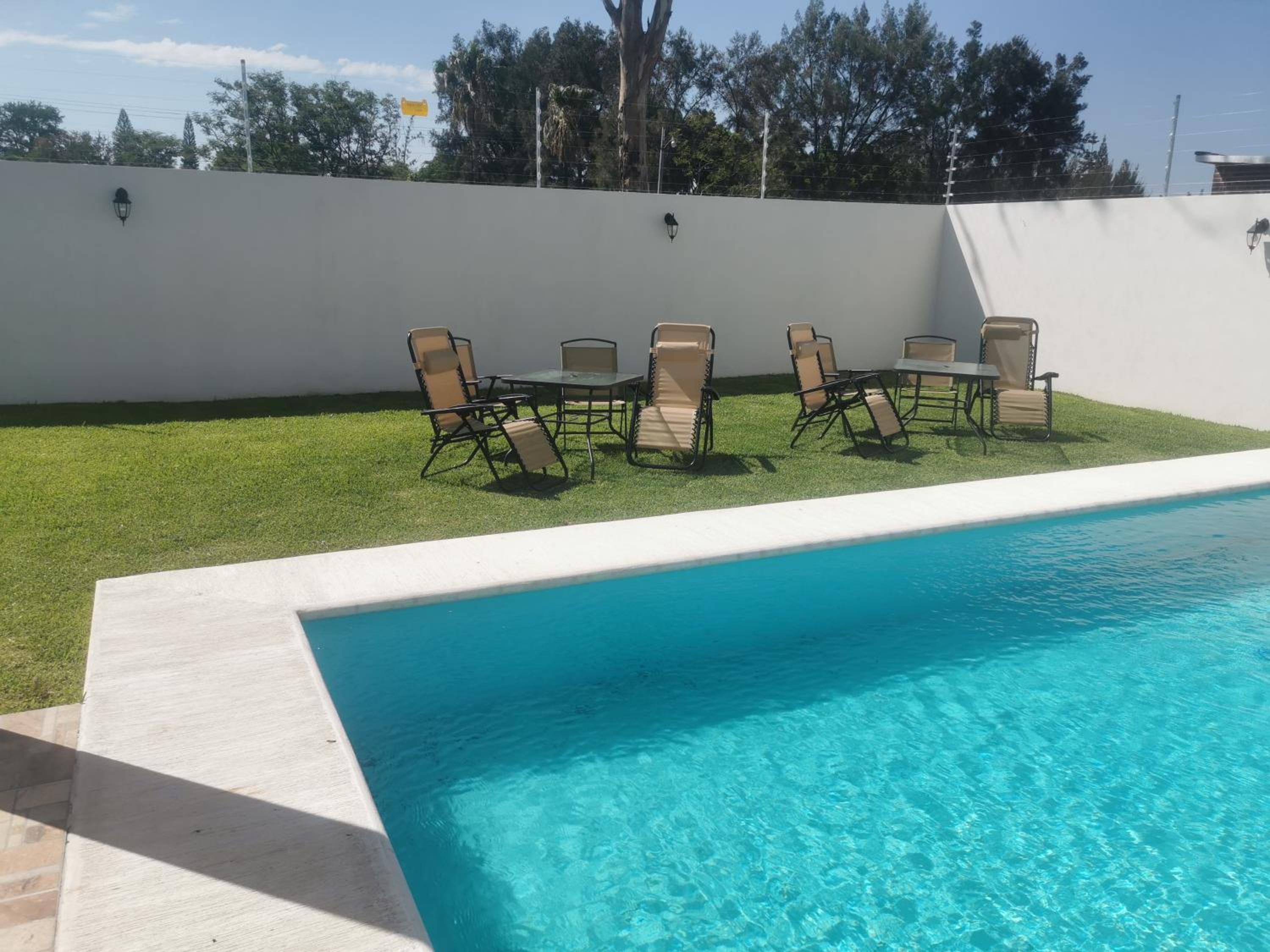 Hermosa Casa Alberca Climatizada por Paneles Solares view 2