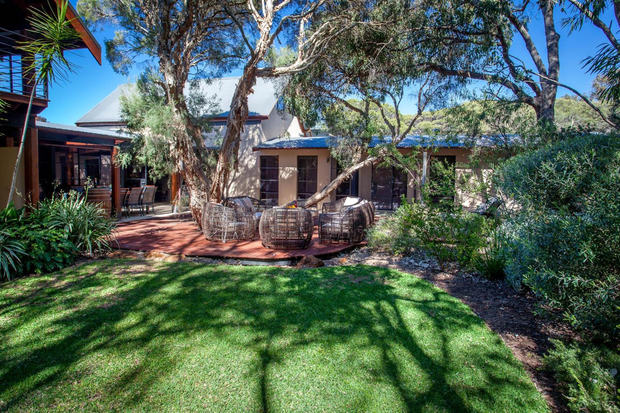 Blue Skies I Private Properties