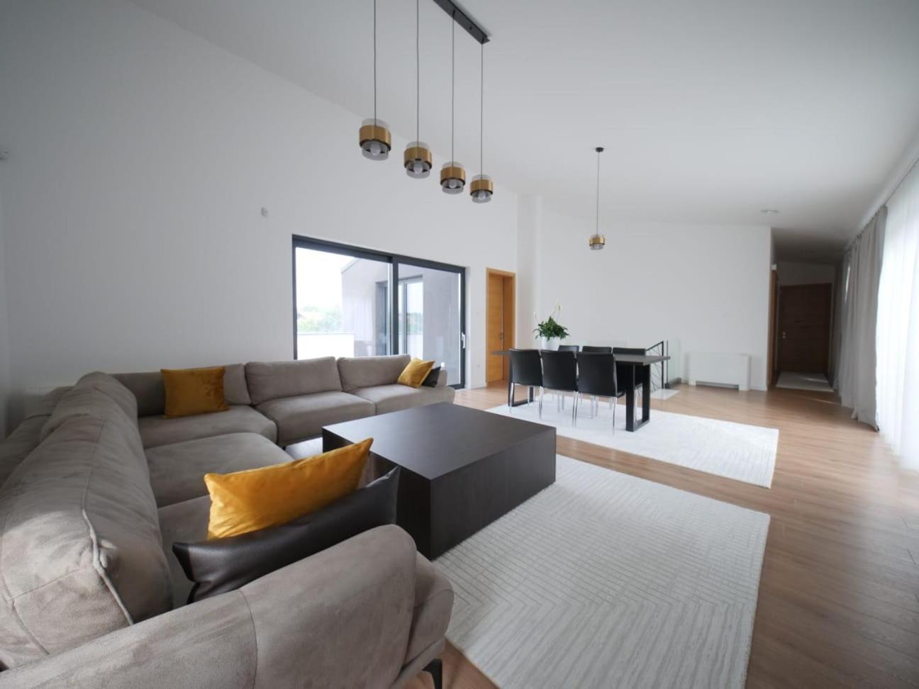 Villa AURORA