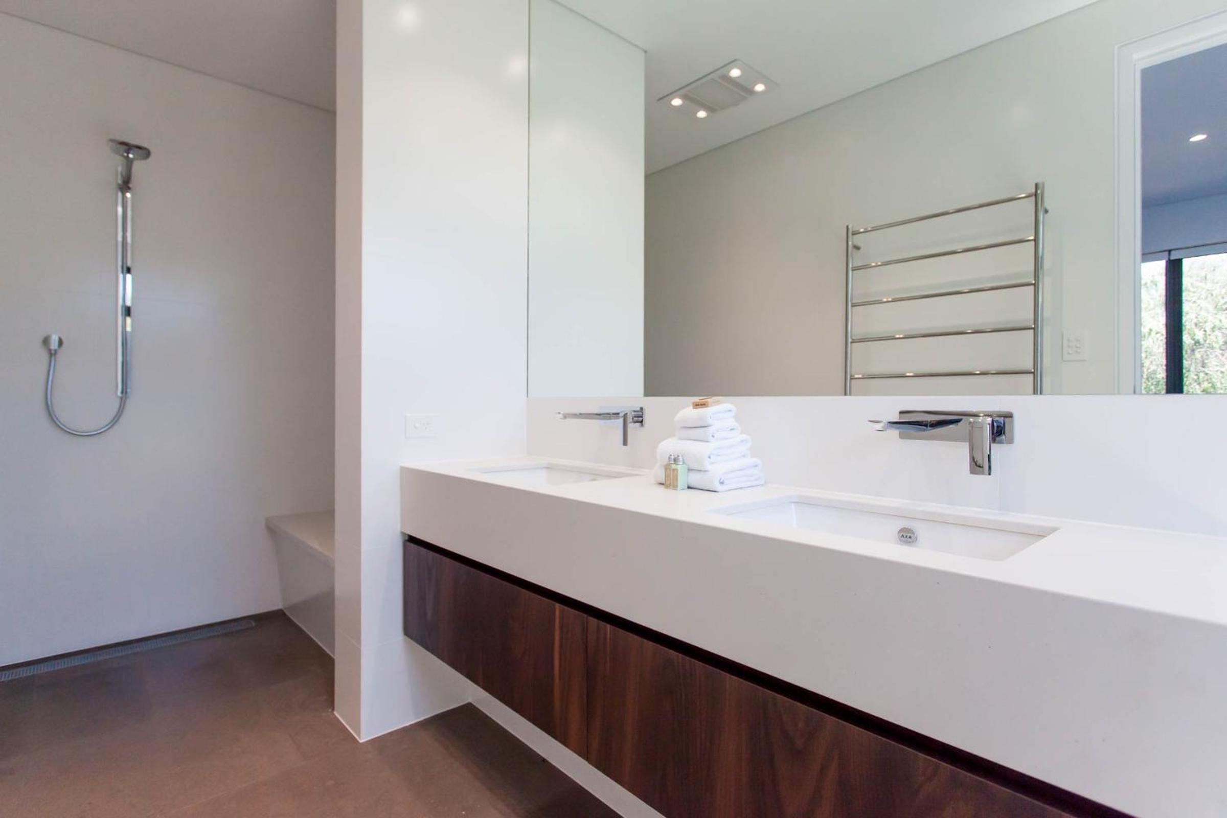 Panorama I Private Properties