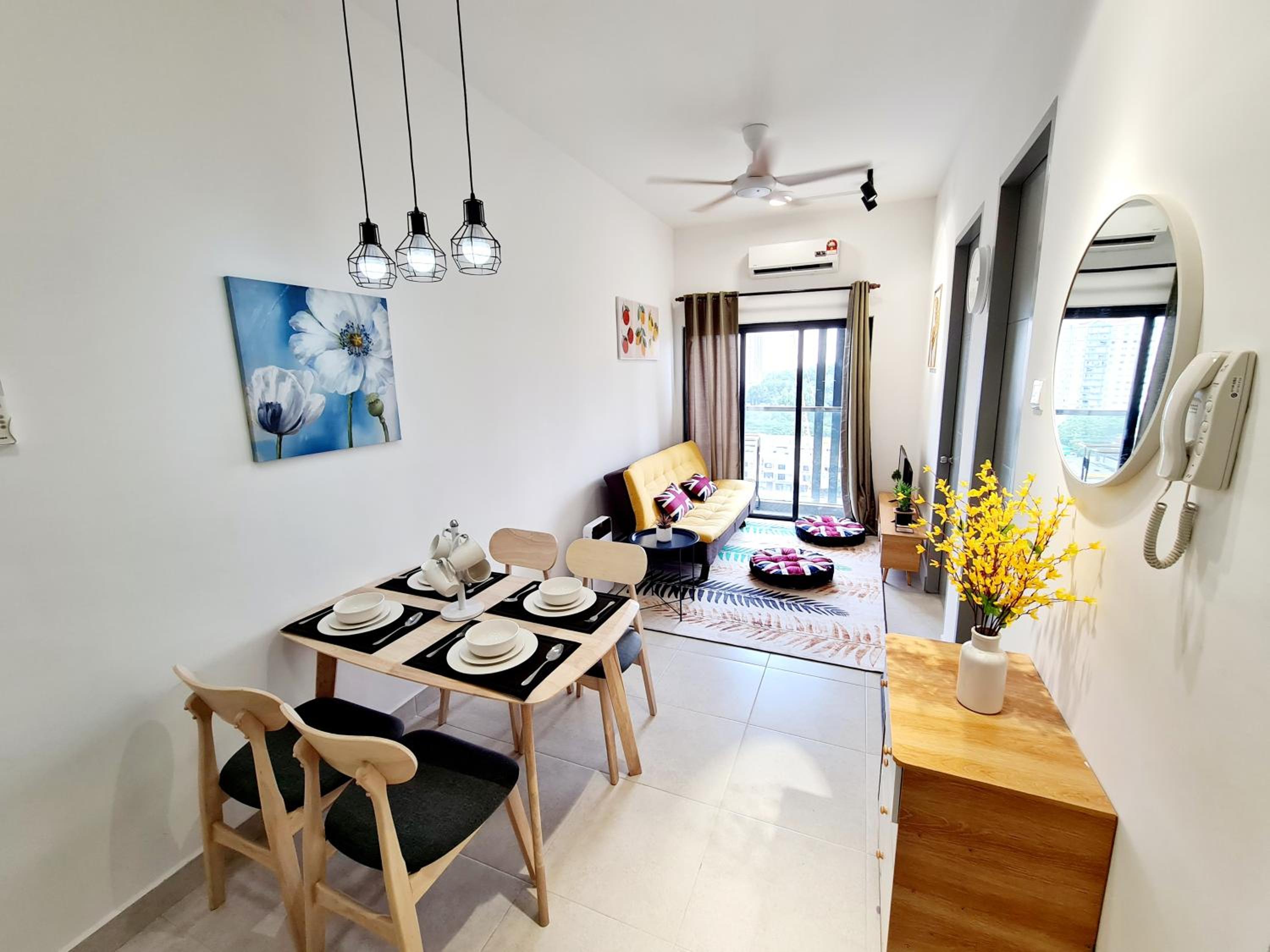 Comfy 6 Guest 2 Rooms VIM3 ISP School, Desa Parkcity, One Utama, Bandar Menjalara, Kepong, Sri Damansara, Mutiara Damansara, Damansara Perdana, Kota Damans