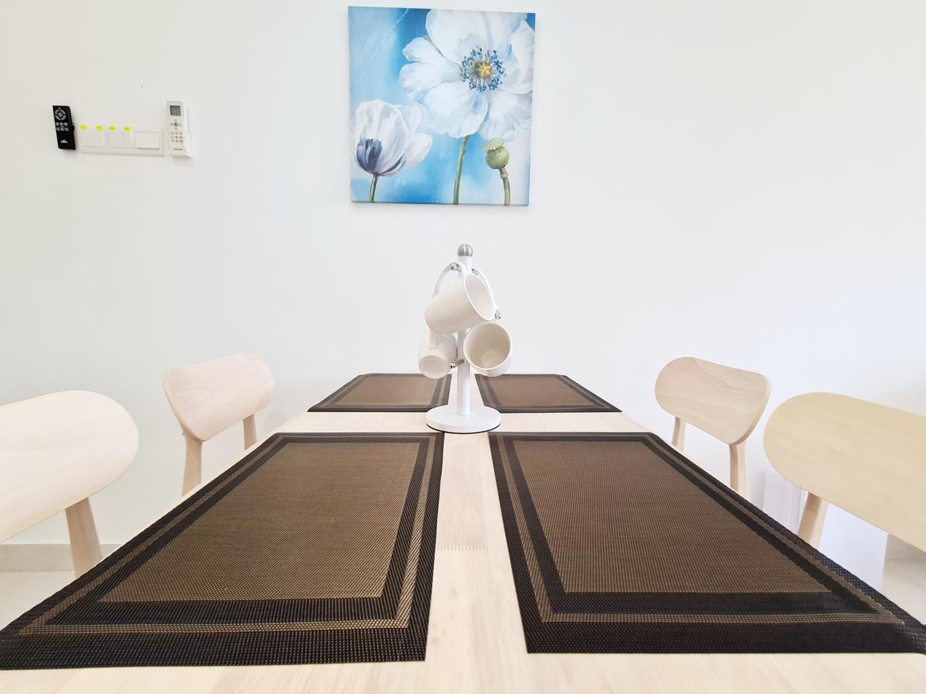 Comfy 6 Guest 2 Rooms VIM3 ISP School, Desa Parkcity, One Utama, Bandar Menjalara, Kepong, Sri Damansara, Mutiara Damansara, Damansara Perdana, Kota Damans