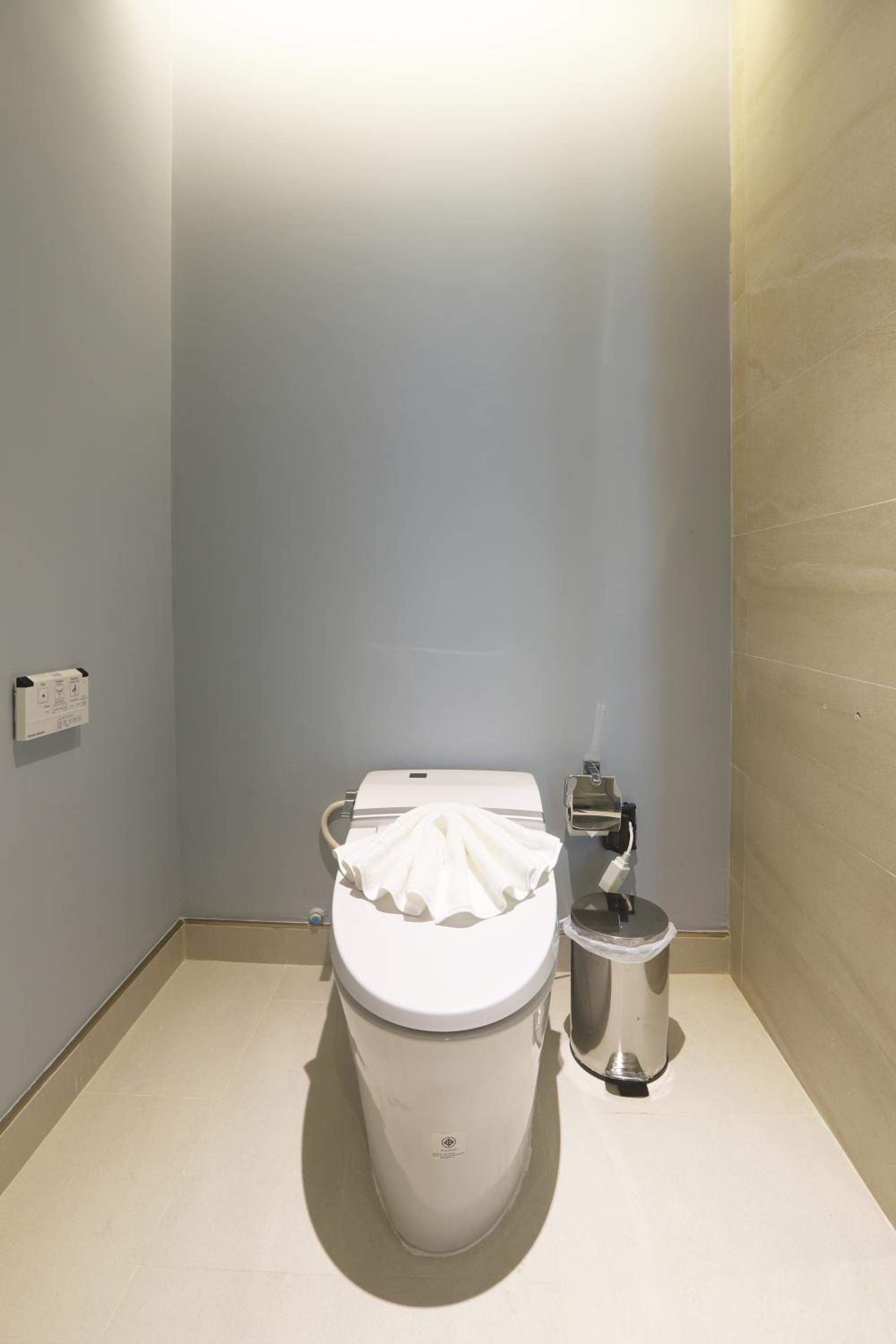 The Signature Hotel Airport 17